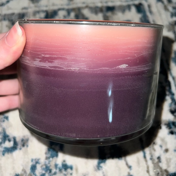 Nwot Black Raspberry 3 Wick Candle - Picture 2 of 4
